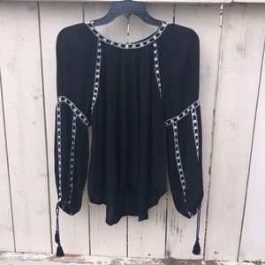 Black long sleeve blouse w/ white design